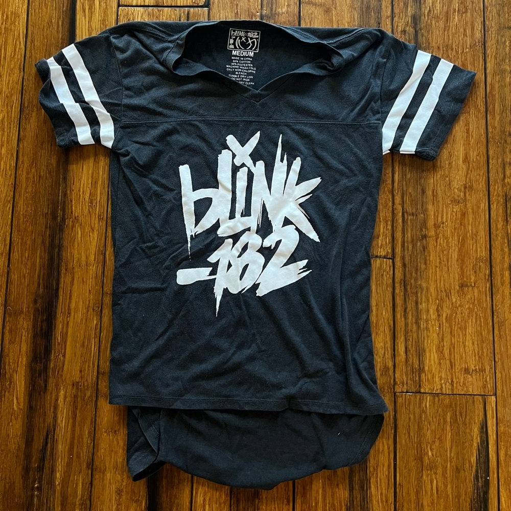 Grey Blink - 182 base ball tee